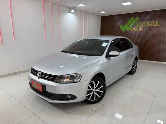 VOLKSWAGEN JETTA 2.0 COMFORTLINE FLEX 4P TIPTRONIC